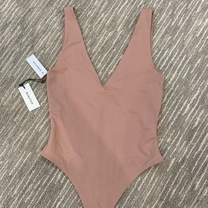 NWT Babaton V Neck Contour Bodysuit from Aritzia